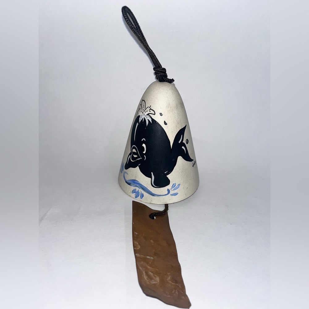 Handpainted by Audrey Ceramic Killer Whale Orca‎ Souvenir Bell Signed